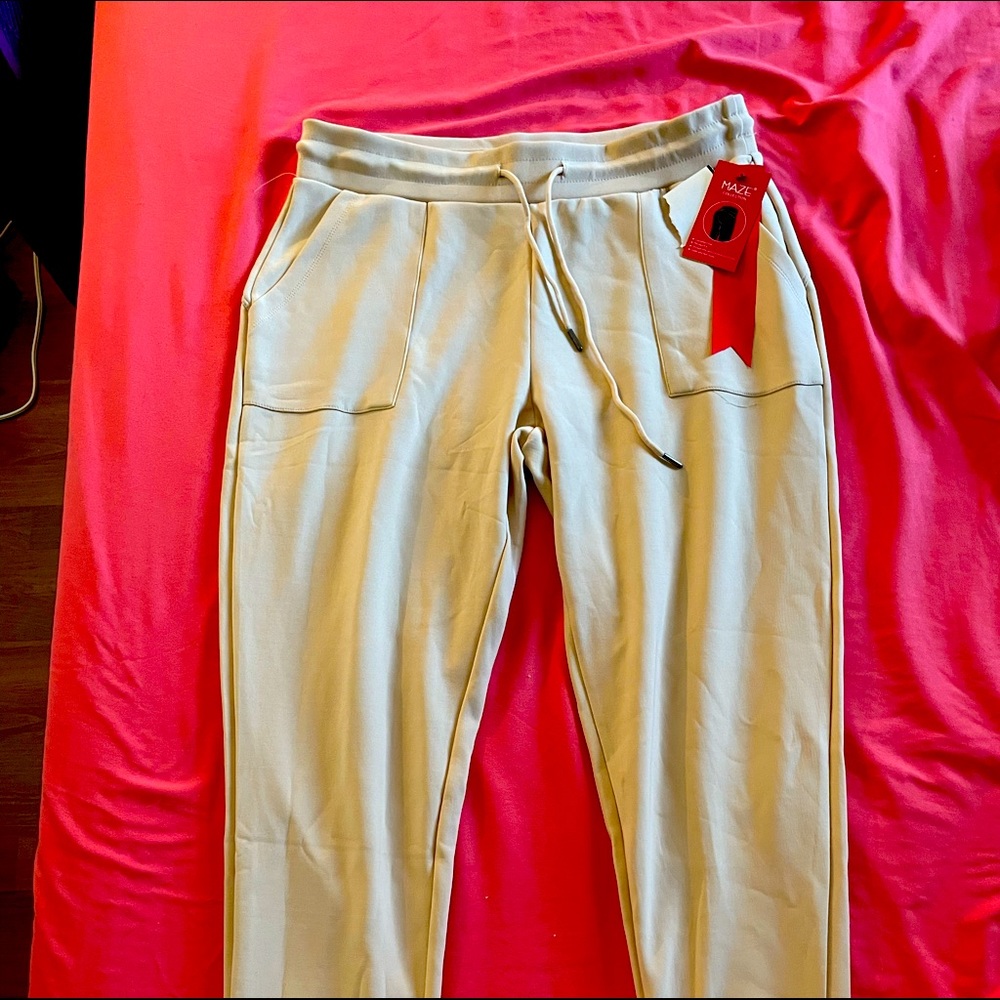 Bebe large jogger
